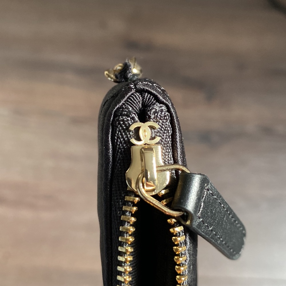 Chanel Black Silk Quilted Clutch with Gold Chain Details - Picture 7 of 9